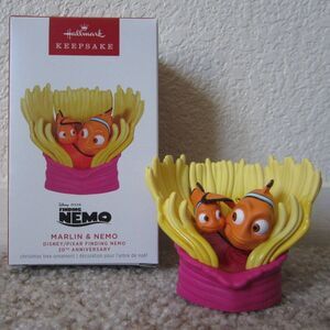 Finding Nemo Marlin & Nemo Disney Pixar 20th Anniversary 2023 Hallmark ornament